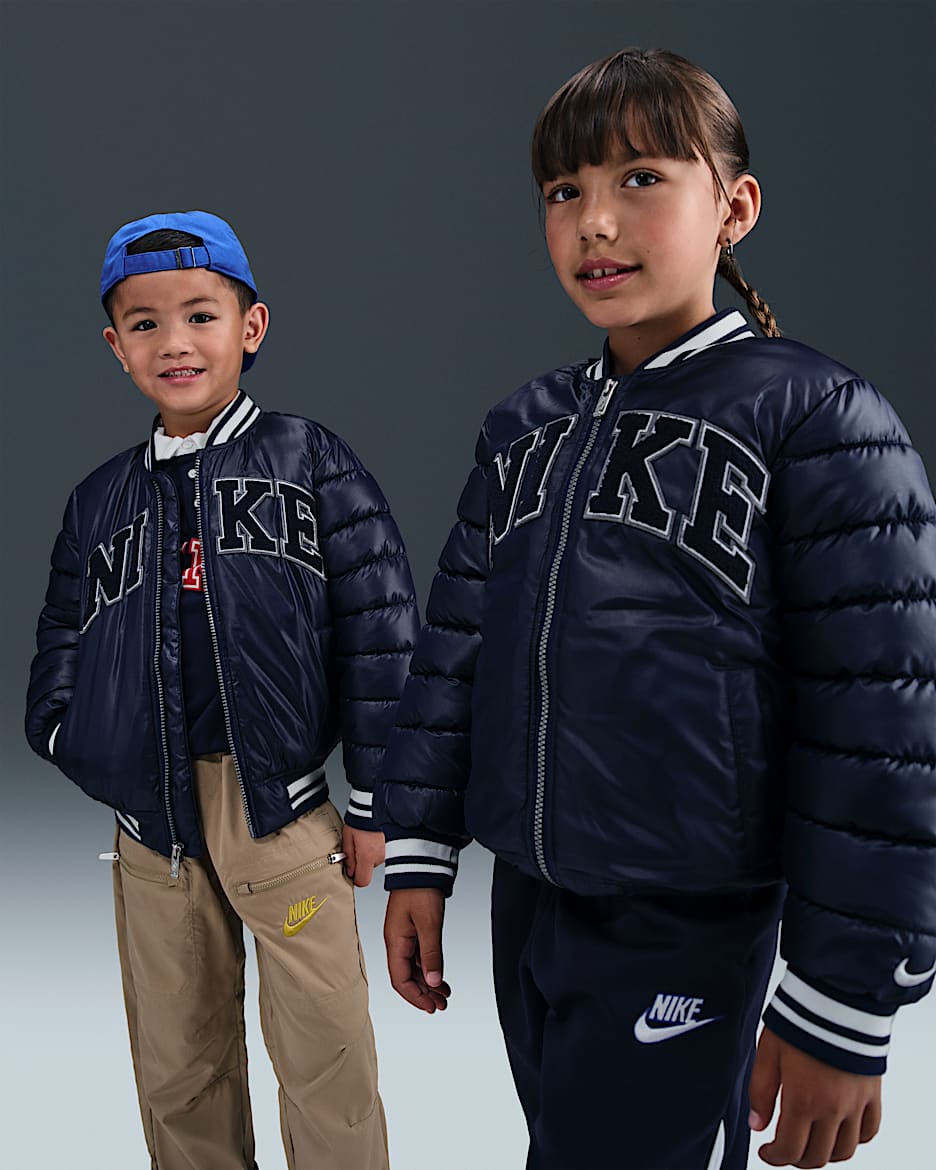 専用NIKE ジュニア PUFJKT 未使用 ナイキ kids 中綿 ジャケット NIKE ナイキ ジュニア キッズ 子供 中綿ジャケット YTH NSW LOW